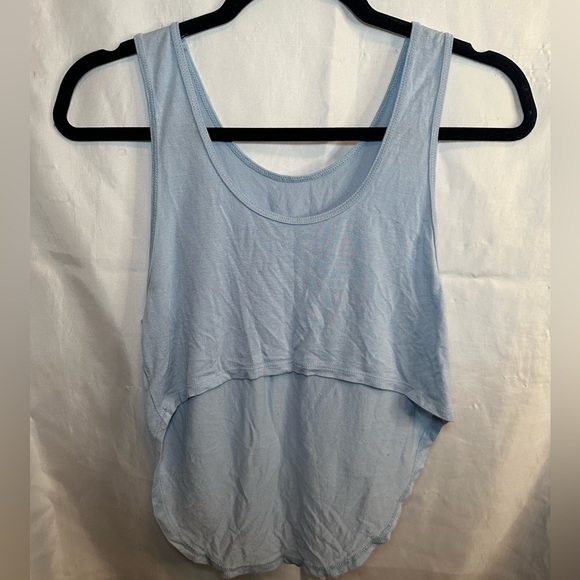 Built apparel crop top - Picture 2 of 2